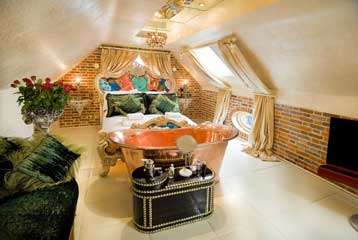 Crazy Bear Beaconsfield B&B,  Beaconsfield